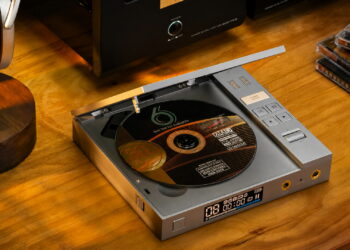 Cayin presenta su CP6: un reproductor de CD portátil con válvulas militares y 1.300 mW de potencia