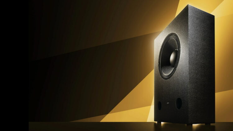 Siete subwoofers, 13 altavoces y 10.000 lúmenes: así es uno de los cines en casa más bestias del mundo