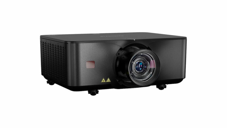 Siete subwoofers, 13 altavoces y 10.000 lúmenes: así es uno de los cines en casa más bestias del mundo