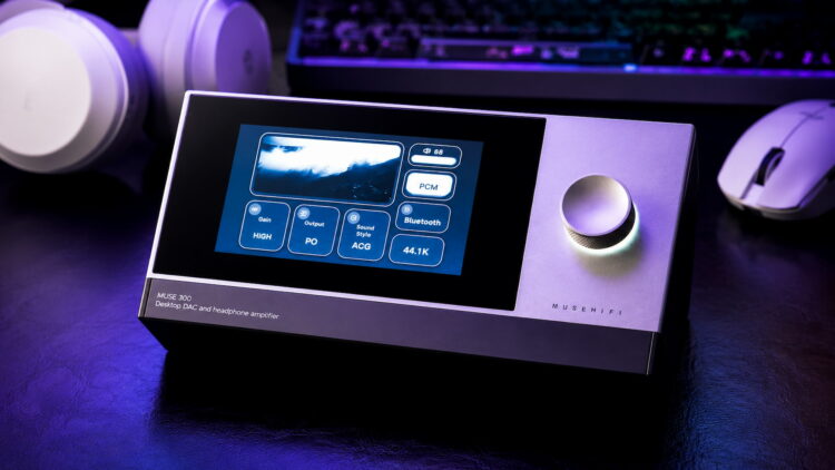 Este DAC parece un Stream Deck para audiófilos: tiene pantalla de 5 pulgadas, sistema operativo propio y 2.200 mW