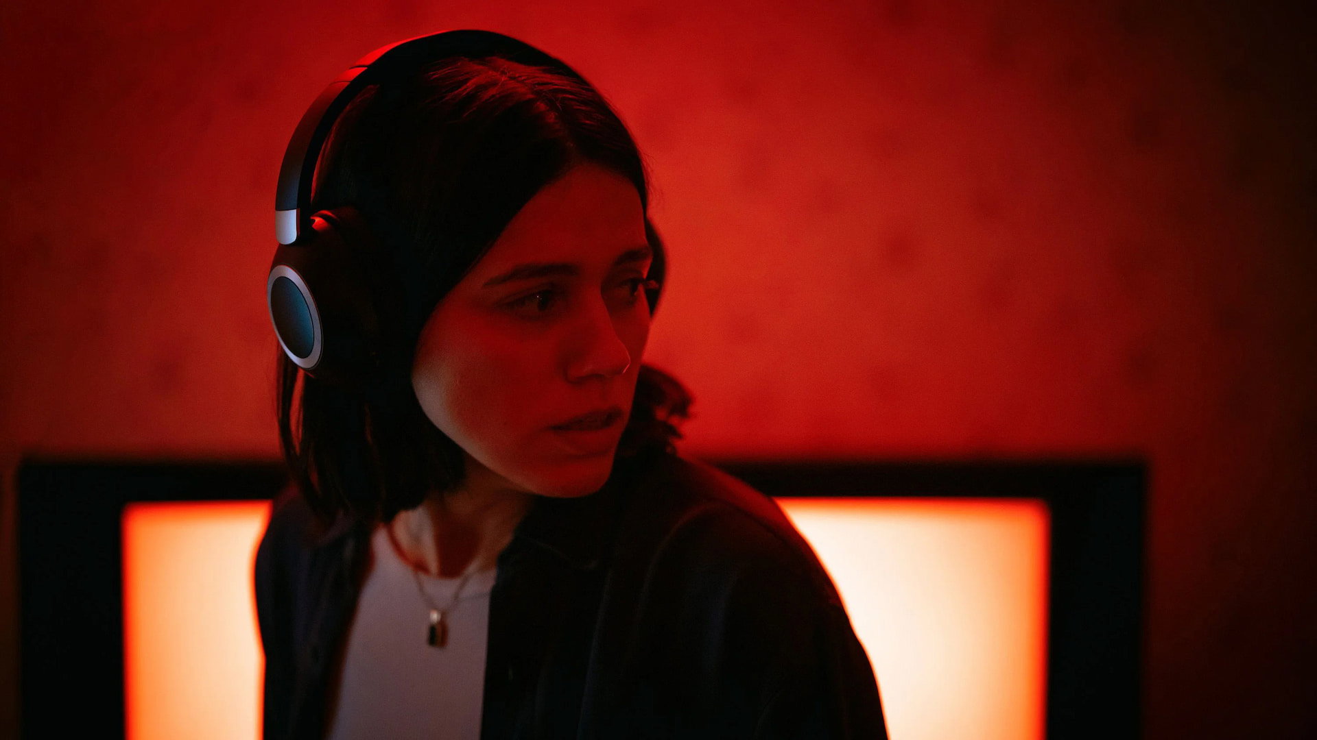 Undertone llega a streaming: una presentadora de podcast, unas cintas malditas y muchos sustos de infarto