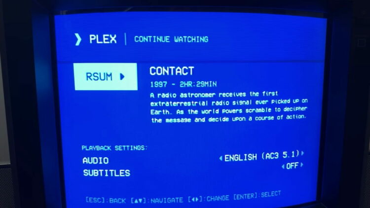 Plex y Jellyfin vuelven a los 90: este proyecto convierte una vieja tele de tubo en un centro multimedia