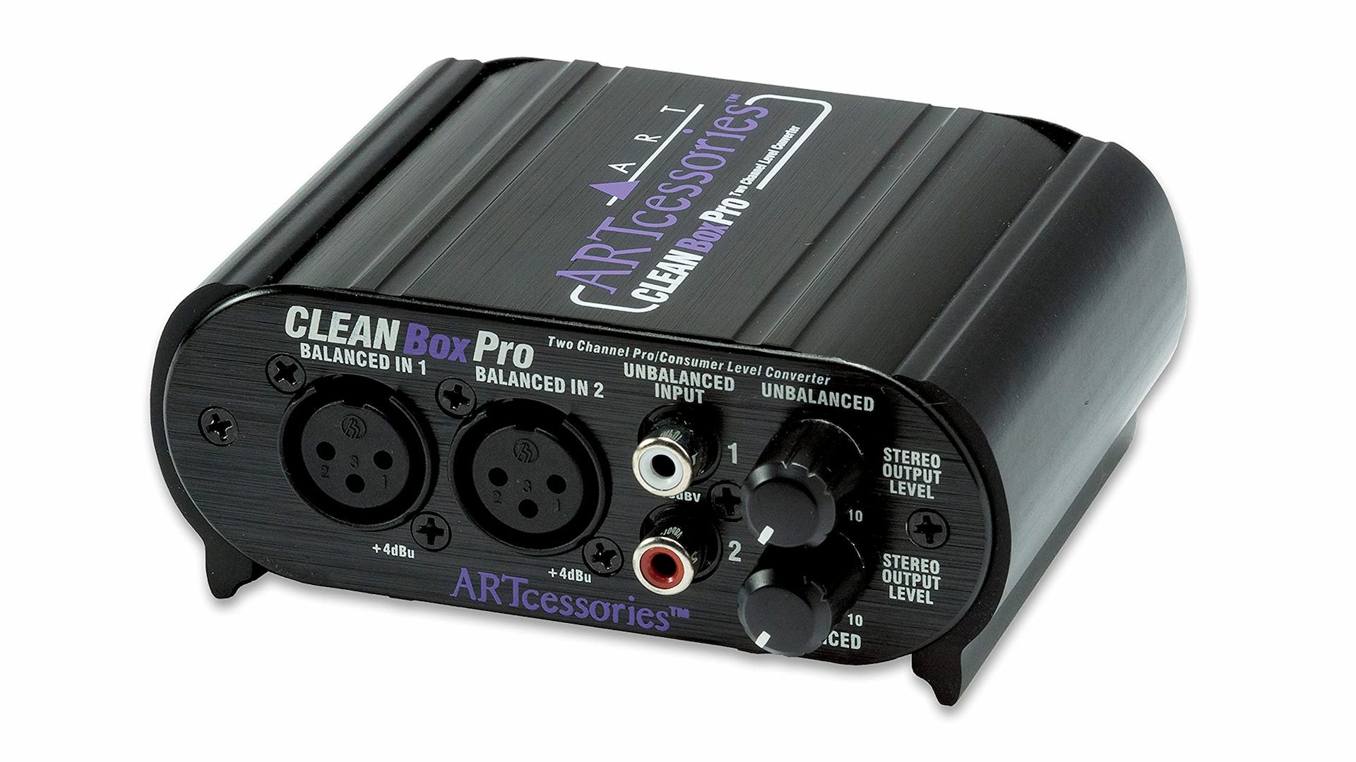 El grave error al conectar etapas de audio profesionales a tu receptor AV: por qué un cable RCA a XLR no basta