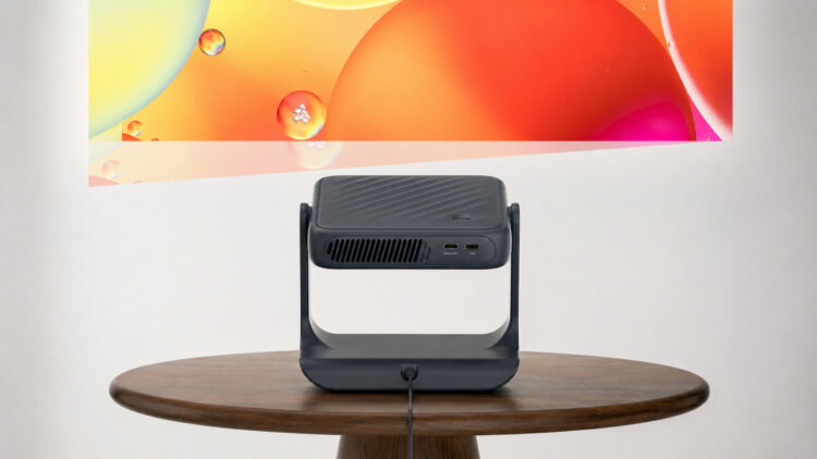 Dangbei RX10: el nuevo proyector láser que puede proyectar en el techo y funcionar con una batería externa