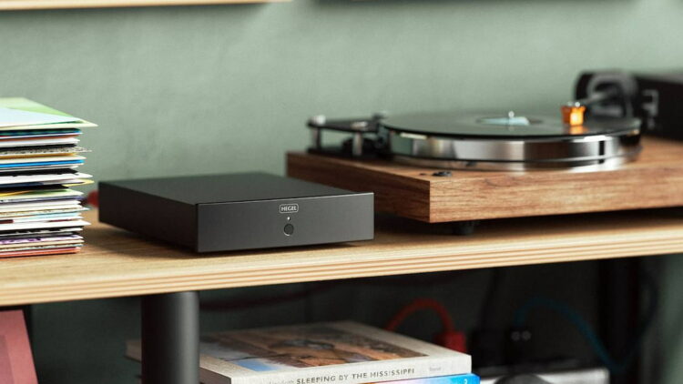 El nuevo Hegel H200 quiere ser el único aparato de tu equipo Hi-Fi: 150 W, DAC, streamer y hasta previo de phono