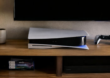Si tienes una PS5 de las primeras, ojo con el metal líquido: después de cinco años puede empezar a dar problemas