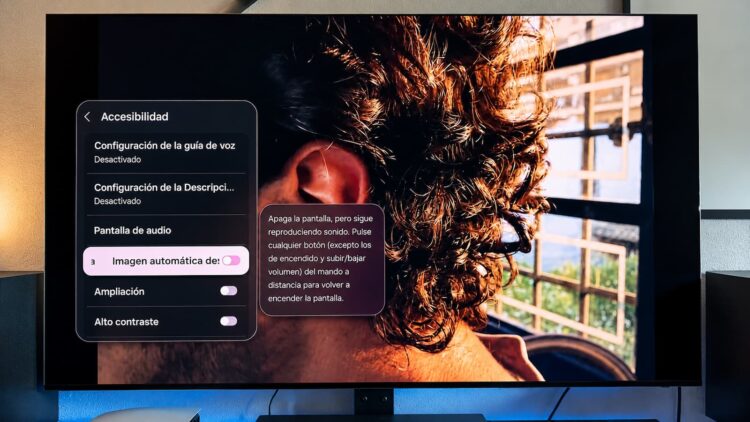 Tu televisor Samsung puede apagar la pantalla sin apagar el sonido: esta función es perfecta para escuchar música