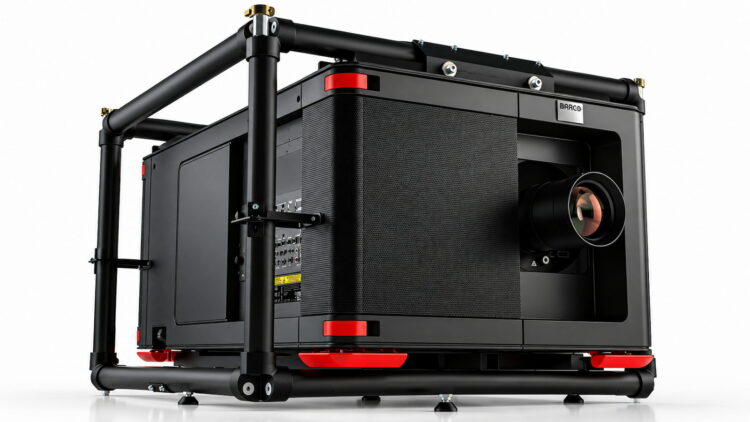 Barco lleva un auténtico proyector de cine profesional a casa: 13.500 lúmenes, 4K nativo y láser RGB