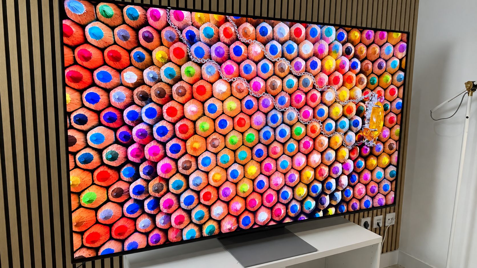 Probamos la LG Micro RGB evo: así es el televisor de 4000 nits, triple emisor de color y cero reflejos