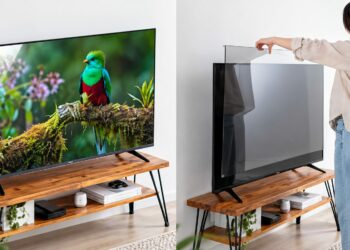 El protector ideal para tu televisor existe: una lámima de cristal acrílico para evitar desastres en casa