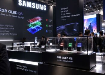 Samsung desvela el panel OLED M16 con 10.000 nits: ¿llegará algún día a las Smart TV?