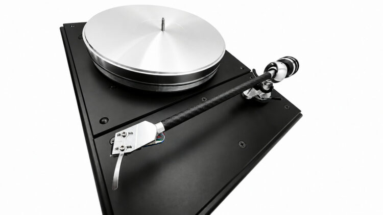 VPI mezcla fibra de carbono y tecnología 3D en su nuevo tocadiscos para luchar contra las vibraciones
