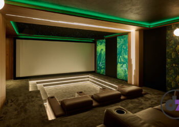 Un sótano asimétrico y de techo bajo convertido en el mejor cine en casa de Europa: así es Flotopia
